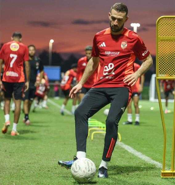 نجم الأهلي السابق: عمر كمال لاعب «عادي».. ورحيله الأنسب لمصلحة النادي