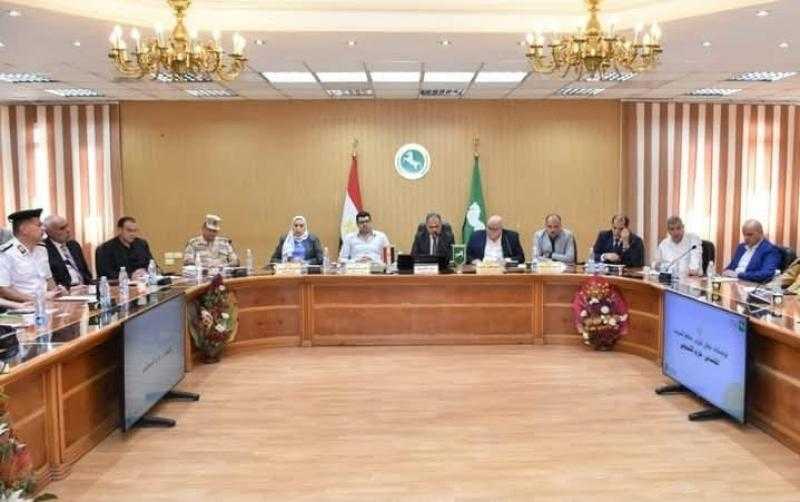 تنفيذي الشرقية يستعرض موقف المتغيرات المكانية وأملاك الدولة والإعلانات والتصالح في مخالفات البناء