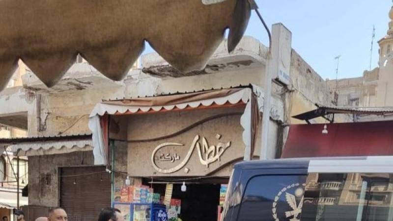 مصرع صغير داخل محل والده على يد لص ببورسعيد