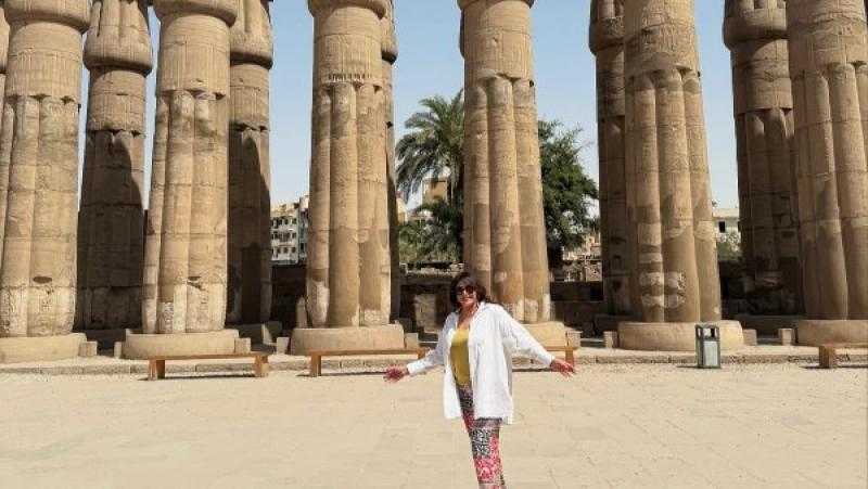 هالة صدقي تدعو للسياحة في مصر وتشارك كواليس فيلم ”7 Dogs”