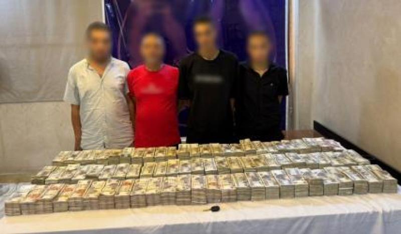 المتهمين 