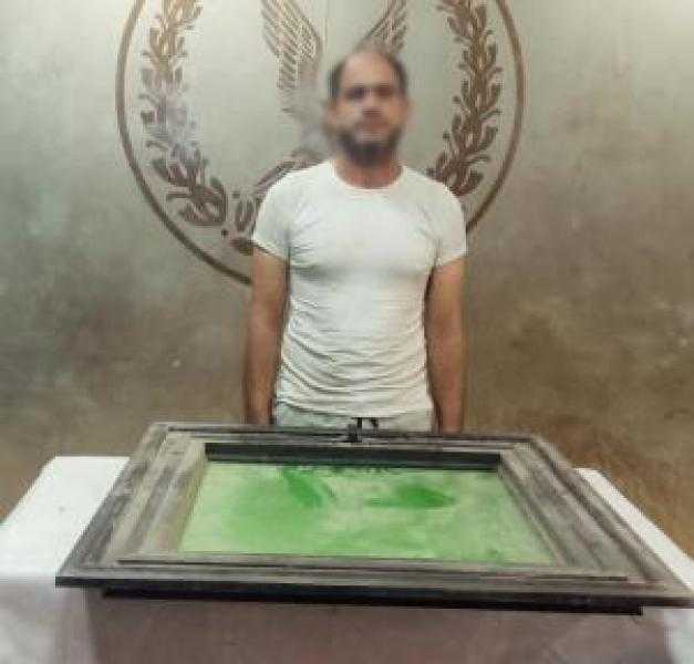 الأمن يكشف ملابسات فيديو سرقة شباك سلم بأحد العقارات بالقاهرة وضبط الجاني