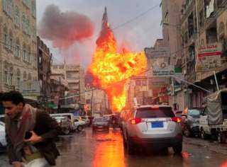 الحوثيون يعلنون إصابة صنعاء بضربات جوية إسرائيلية