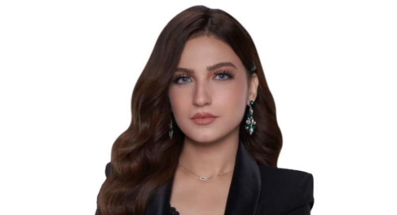 ياسمين عز 