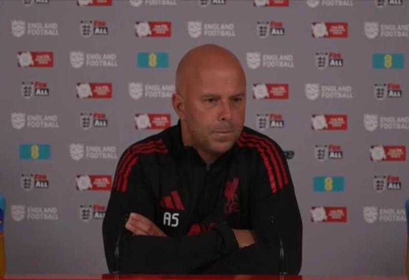 سلوت يطمئن جماهير ليفربول: «ماك أليستر وبرادلي جاهزان.. وفان دايك بلا إصابات»