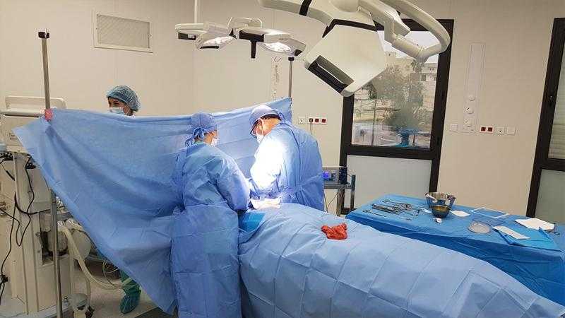 أم 4 أطفال ورزقها الله بحمل جديد لا تقوى على تربيته.. هل يجوز لها الإجهاض؟