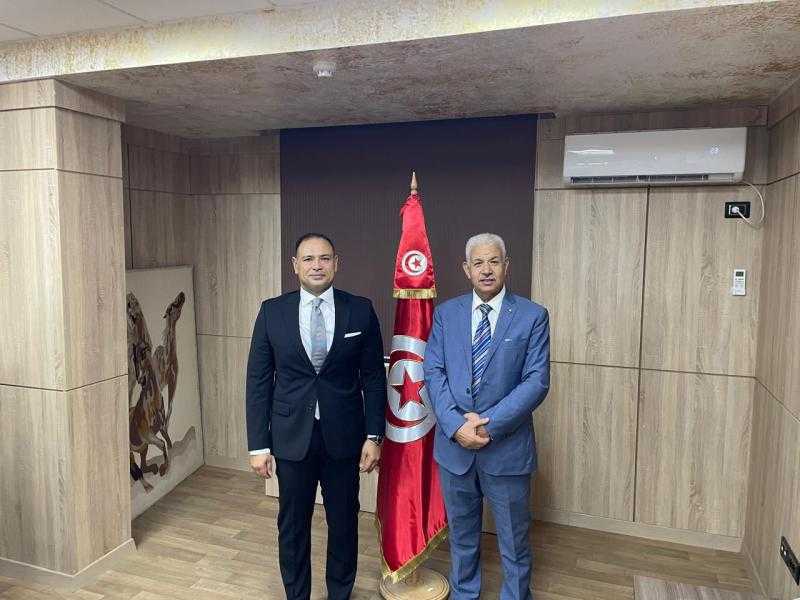 السفير المصري يبحث مع وزير التجارة التونسي استعدادات عقد الدورة الـ 18 للجنة العليا المشتركة