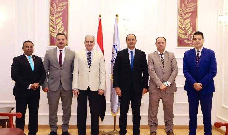 فتح باب التقديم لأول دبلوم مهني للأخصائيين الاجتماعيين في تأهيل مرضى الإدمان بجامعة أسوان