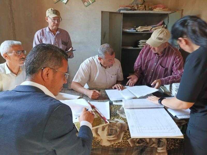 محافظ أسيوط: أهمية متابعة توزيع الأسمدة بالجمعيات الزراعية لضمان وصول الدعم لمستحقيه