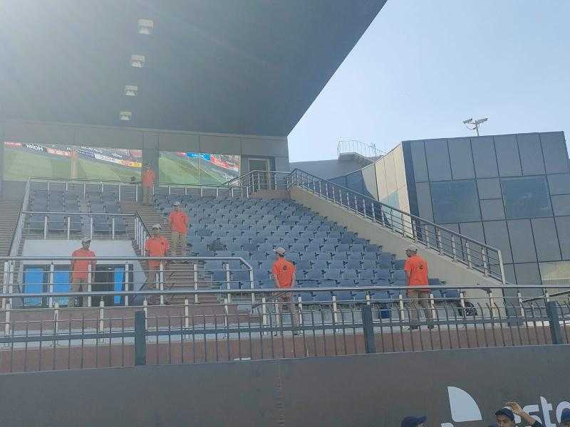 انتشار أمني مكثف باستاد السلام لتأمين مباراة الأهلي وبيراميدز.. صور