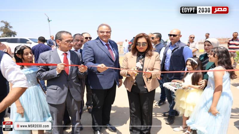 جانب من جهود الزراعة الآلية لدعم مزارعي الأرز في موسم الحصاد