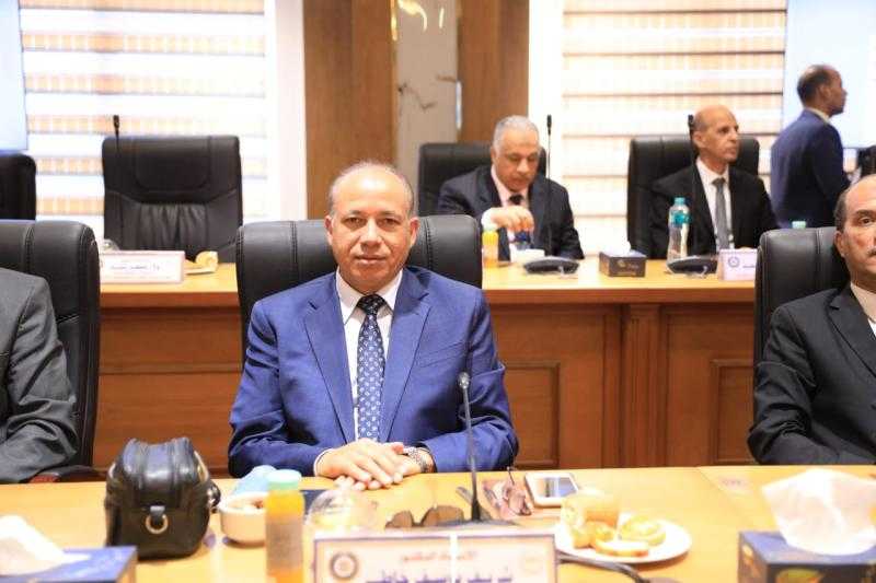 رئيس جامعة المنصورة يشارك في اجتماع المجلس الأعلى للجامعات بجامعة مدينة السادات