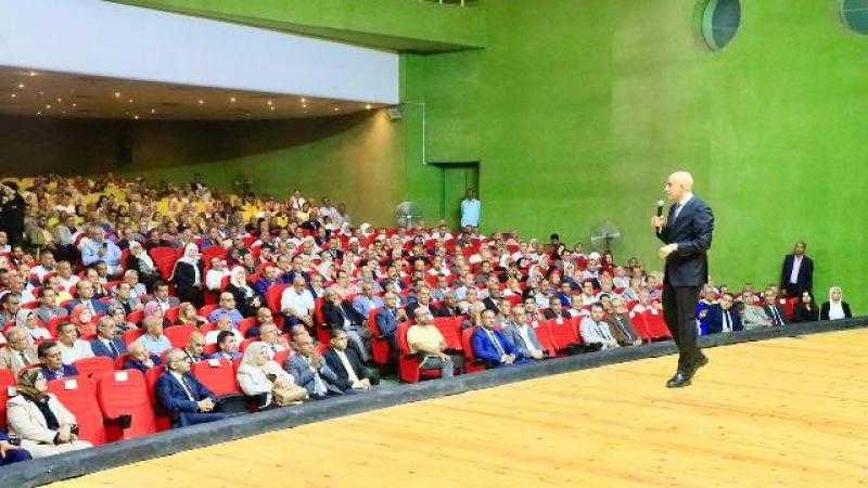 رسميًا.. التعليم تكشف الفرق بين مناهج البكالوريا والثانوية وطريقة امتحان النظامين