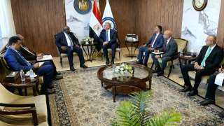 وزير البترول والثروة المعدنية يستقبل وزير المعادن السوداني