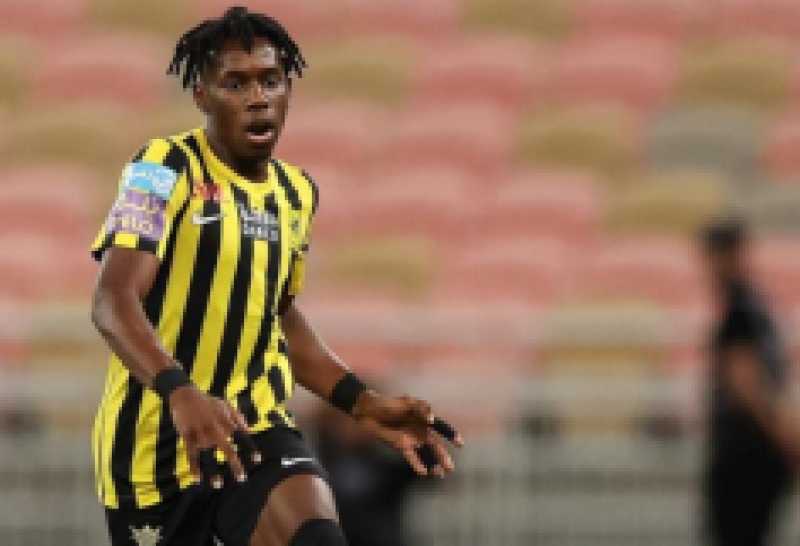 الأهلي السعودي يحسم صفقة زكريا هوساوي لتعزيز خط الدفاع