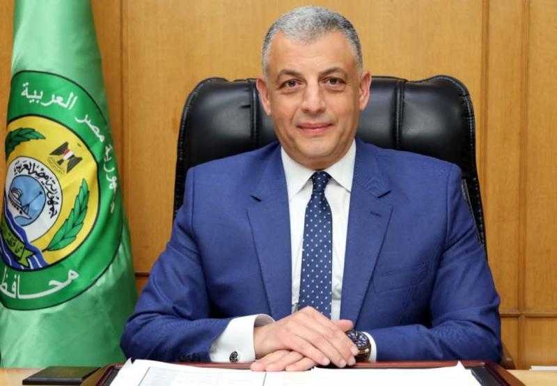 محافظ الإسماعيلية يعزي أُسر ضحايا حادث مجمع البلوف لخط الغاز بأبوسلطان