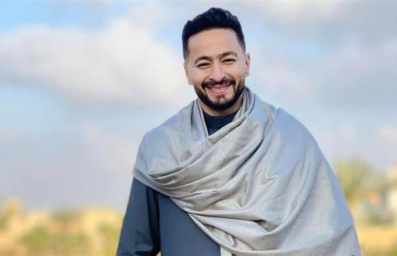 الفنان حمادة هلال 