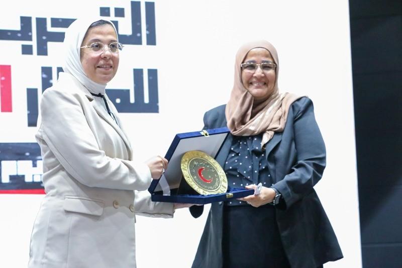 مديرة الهلال الأحمر المصري تستقبل نظيرتها السودانية