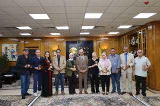 رئيس جامعة المنيا يستقبل وفود الجامعات الألمانية والأردنية لبحث تعزيز التعاون الأكاديمي في مجالات الآثار والمتاحف