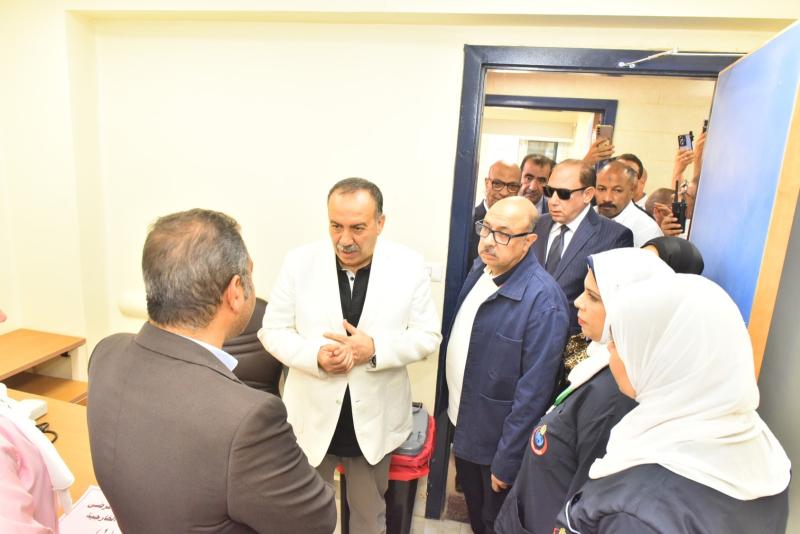 محافظ أسيوط 