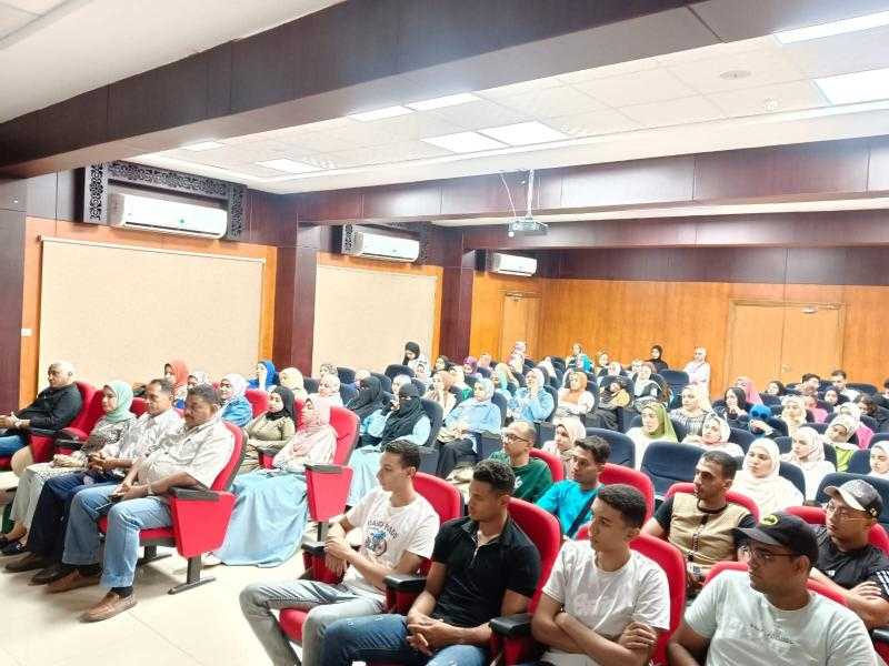مؤتمر طلابي بجامعة الوادي الجديد لإطلاق مبادرة ”وعينا أمننا”
