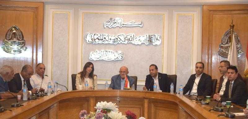 غُرفة القاهرة تُواصل جُهودها لوضع الترتيبات النهائية لتنظيم معرض أهلًا مدارس الرئيسي بمدينة نصر