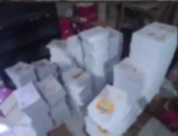 ضبط مكتبة بدون ترخيص بالشروق لتوزيع وبيع كتب دراسية مخالفة لحقوق الملكية الفكرية