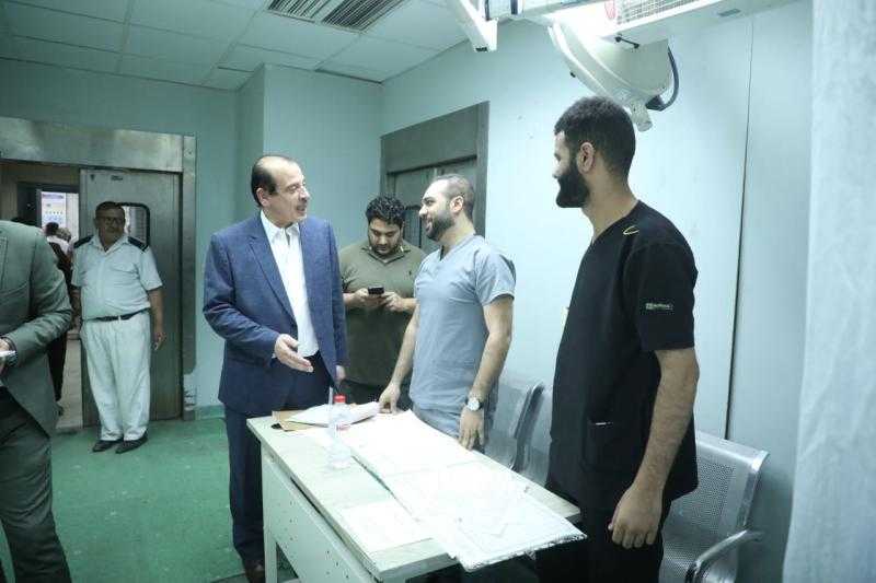 نائب وزير الصحة يجري جولة ميدانية مفاجئة بمحافظة القاهرة ويوجه بإجراءات عاجلة لتحسين الخدمات الطبية