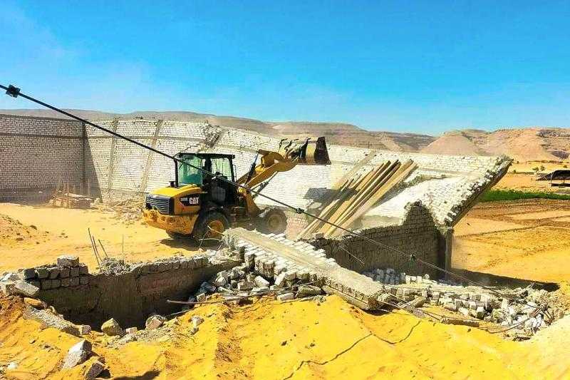 محافظ سوهاج: إزالة 904 حالة تعدي على أملاك الدولة والأراضي الزراعية والمتغيرات المكانية