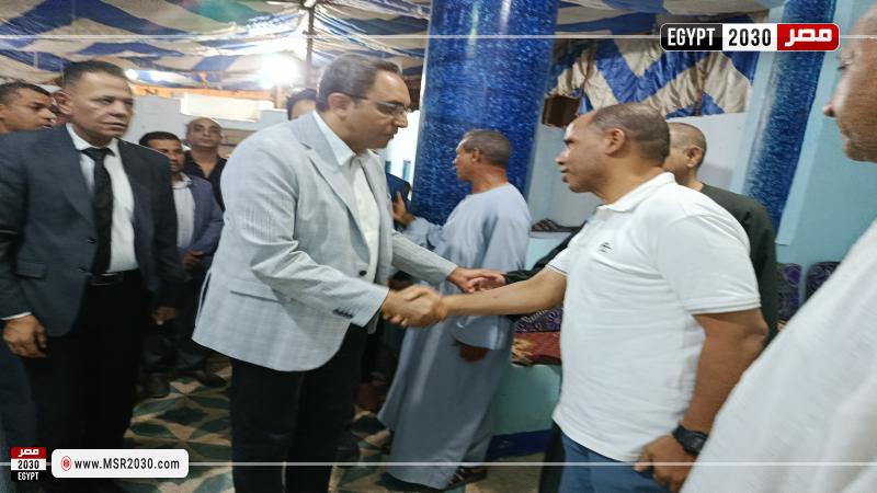 محافظ قنا