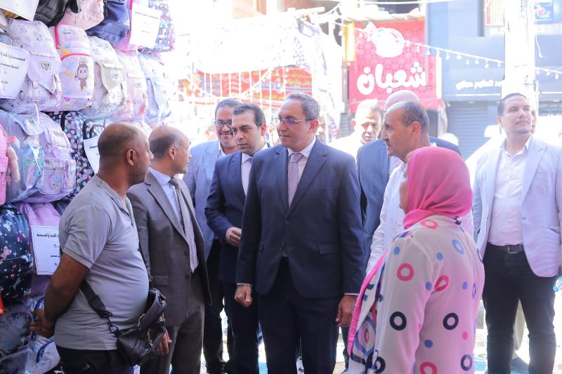 محافظ قنا 