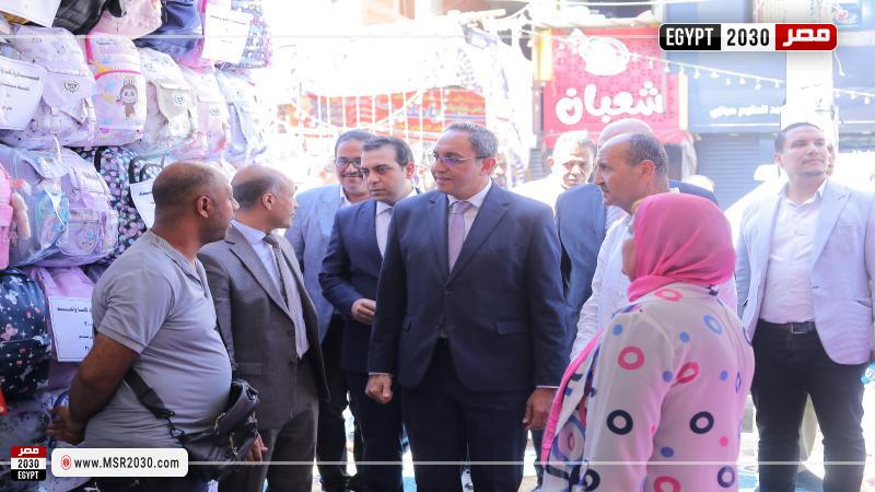محافظ قنا