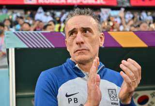 الأهلي يقترب من التعاقد مع باولو بينتو.. ومورينيو يرفض مغامرة الدوري المصري