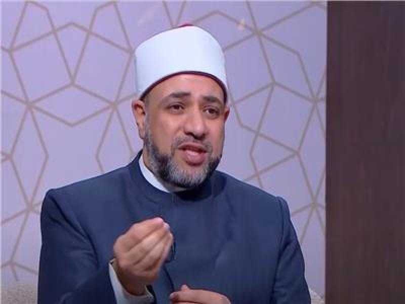 كيف يكون الاحتفال بمولد النبي؟.. أيمن أبو عمر يجيب