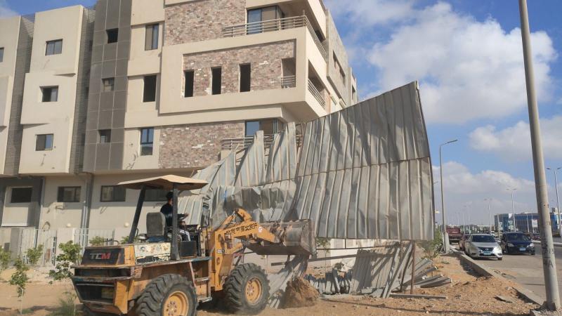 جهاز مدينة القاهرة الجديدة ينفذ حملات موسعة للتصدي للمخالفات وإزالة التعديات في التجمعات الثلاثة