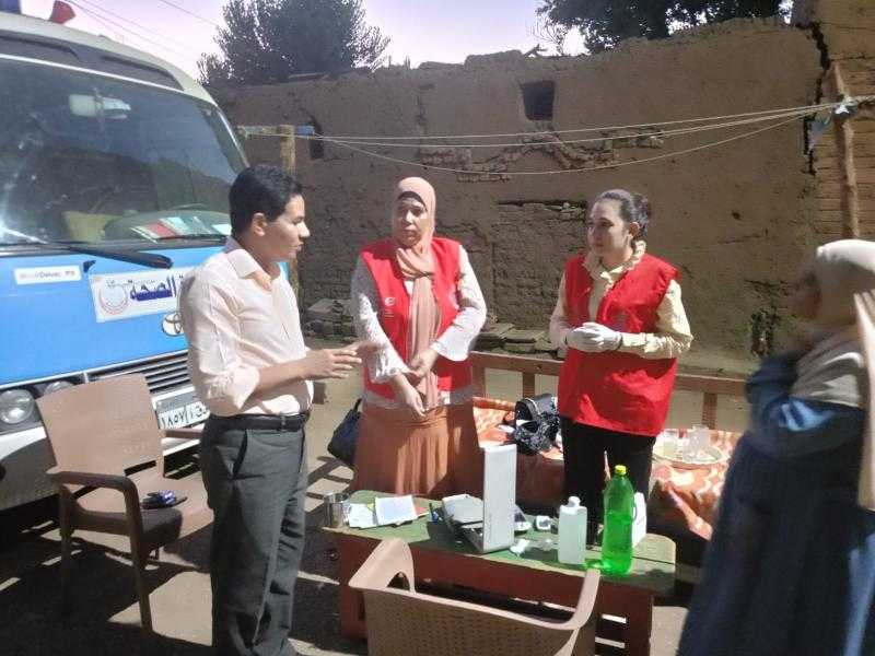 وكيل وزارة الصحة بالأقصر يتابع أعمال حملة 100 يوم صحة بإدارتي البياضية والزينية