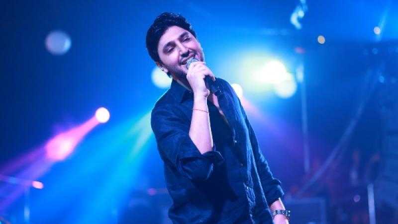 محمد فضل شاكر يتألق في حفله بالساحل الشمالي