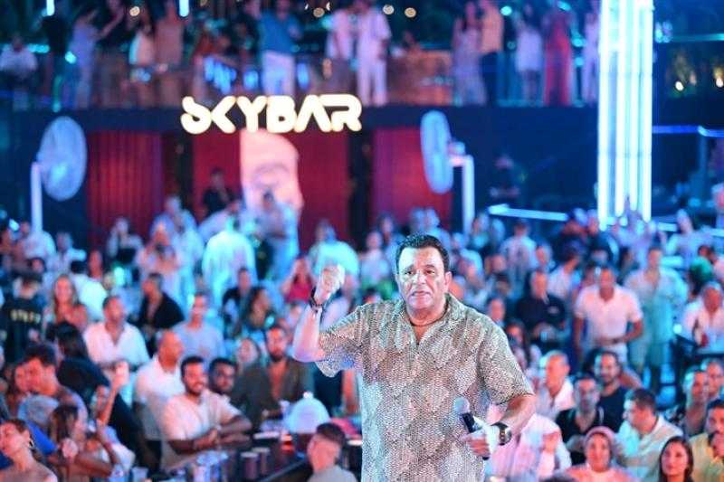 محمد فؤاد يختتم جولته الصيفية في الساحل الشمالي بحفل صاخب بالعلمين الجديدة