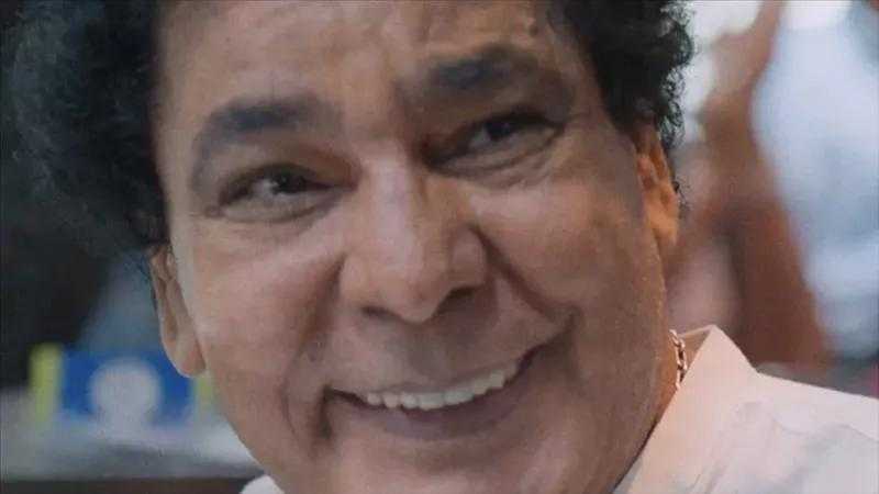 «ضى» محمد منير ينافس «آخر رجل فى العالم» على شباك التذاكر