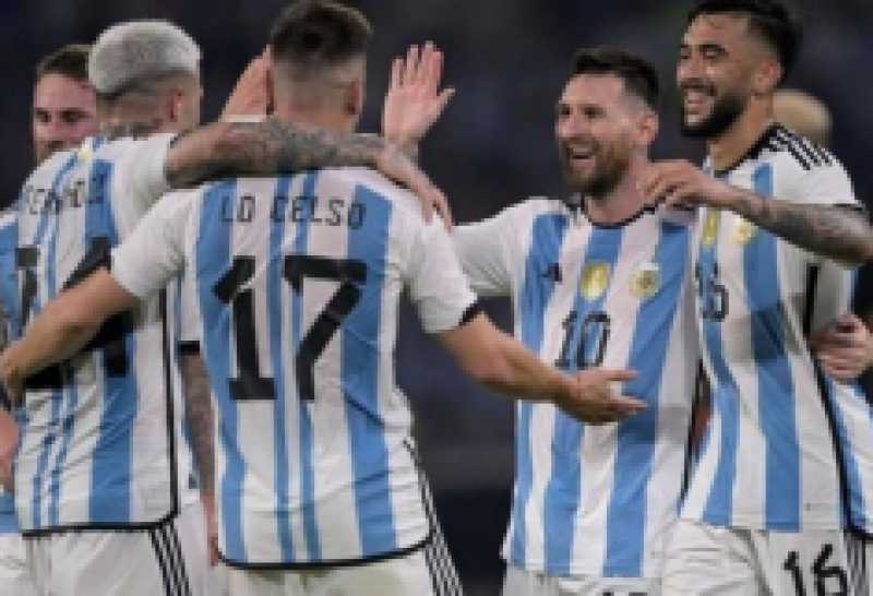 برشلونة يراقب نجم منتخب الأرجنتين للناشئين