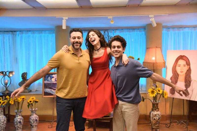 سارة رزيق تضع اللمسات الأخيرة على فيلمها الروائي الأول ”ولنا في الخيال.. حب؟” قبل طرحه بالسينمات