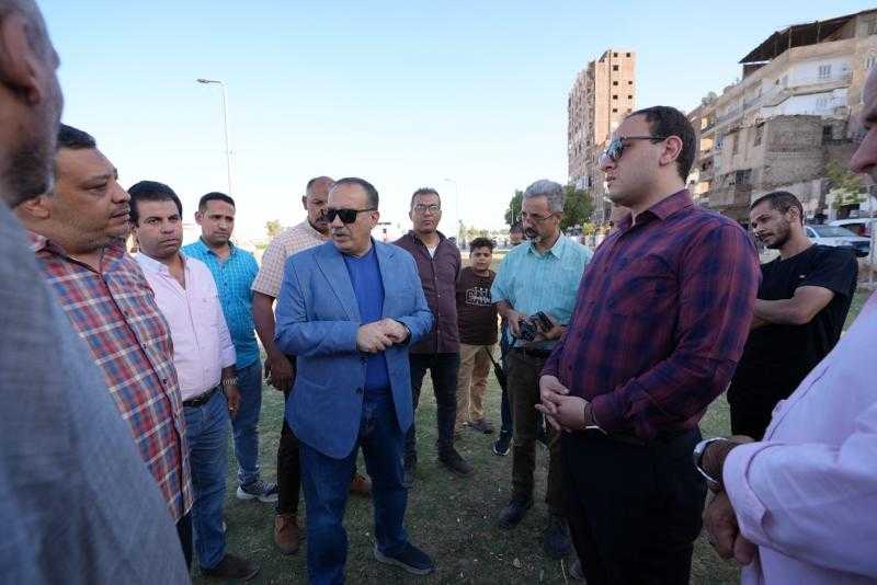محافظ أسيوط يقرر إنشاء منفذ لمنتجات المحافظة ومعرض دائم للأسر المنتجة أسفل كوبري فيصل