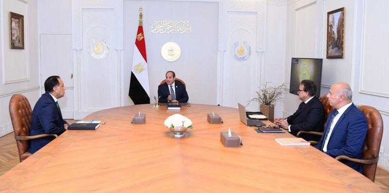 السيسي يستعرض مع وزير الصحة مستجدات المبادرات الرئاسية