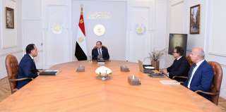 أبرزها القضاء على قوائم الانتظار والعلاج على نفقة الدولة.. السيسي يستعرض مع وزير الصحة مستجدات المبادرات الرئاسية