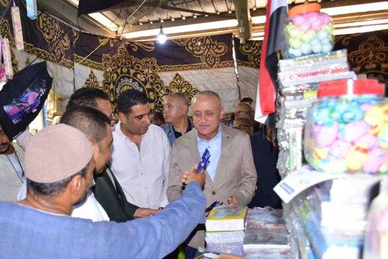 محافظ الأقصر يفتتح معرض أهلا مدارس بمدينة إسنا جنوب الأقصر