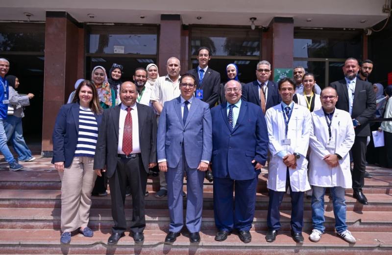 بدء توقيع الكشف الطبي على الطلاب الجدد بجامعة القاهرة بمستشفى الطلبة واستمراره حتى نهاية سبتمبر الجاري