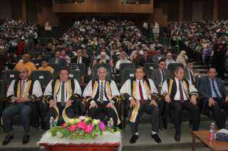 جامعة أسيوط تحتفل بتخريج الدفعة 47 من طلاب كلية الحقوق