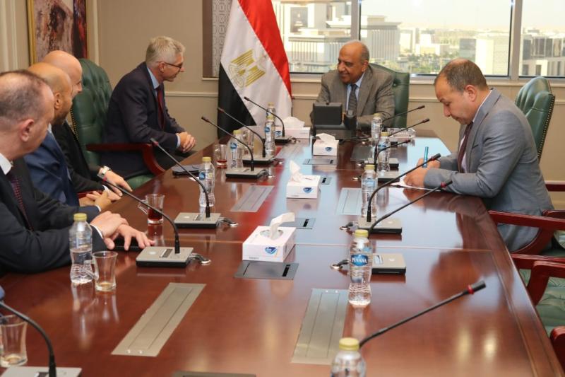 وزير الكهرباء يبحث مع «ABB» السويدية التعاون بمجالات تحديث شبكات النقل والتوزيع