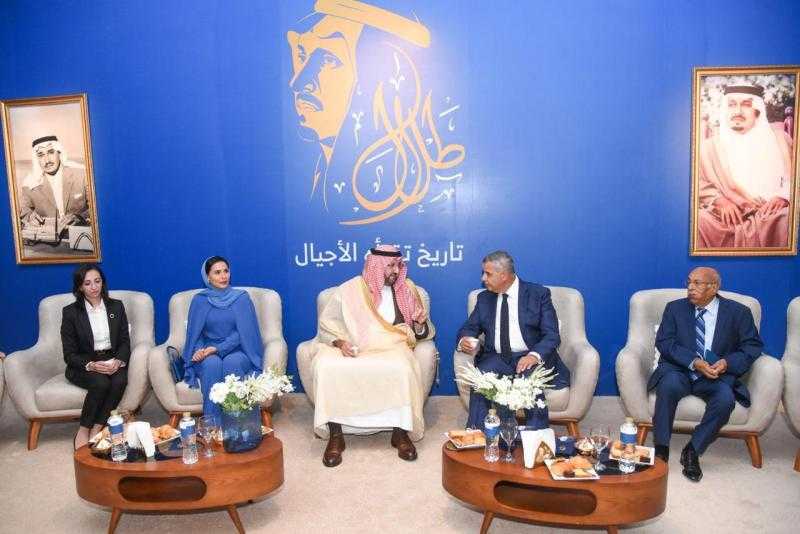 محافظ الاسكندرية يشهد النسخة السادسة من معرض طلال.. تاريخ تقرأه أجيال بمكتبة الإسكندرية