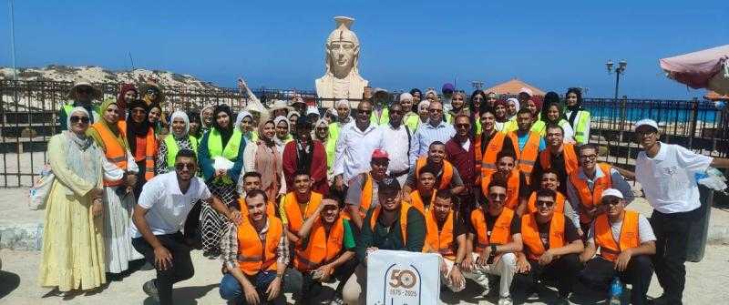 ”اختر حياتك”.. معسكر توعوي لطلاب جامعة حلوان بمطروح